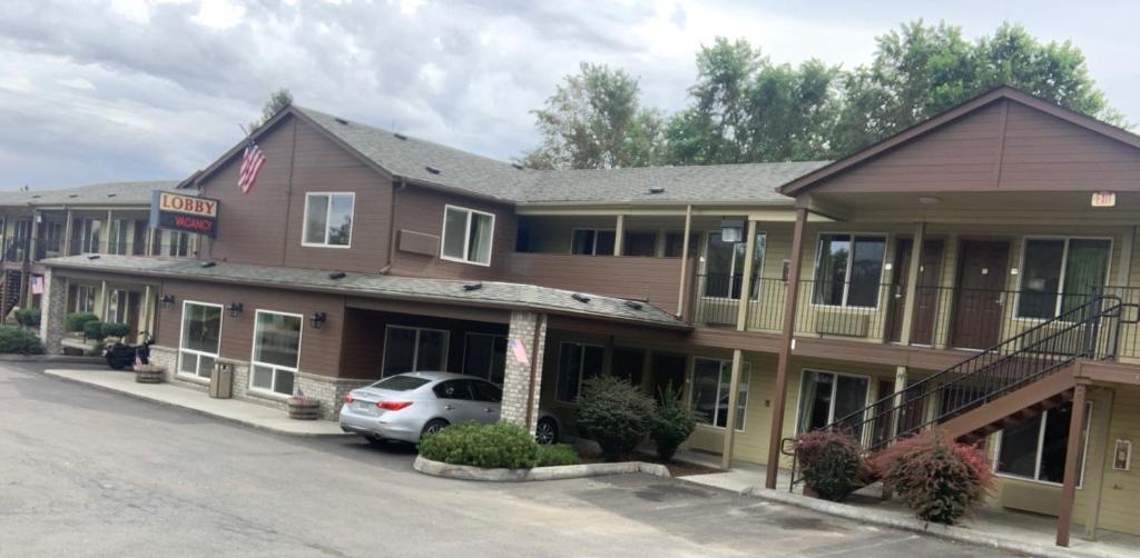 Popular attractions Area Nearby Property